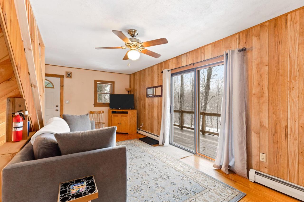 River Road Treehouse Retreat Warrensburg Exterior photo